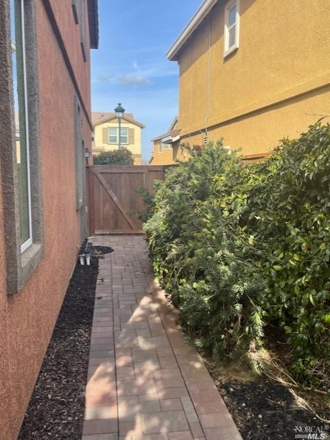 Photo - 436 Potters Ln