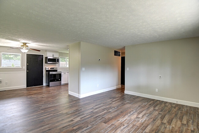 Photo - 3813 Utica Dr