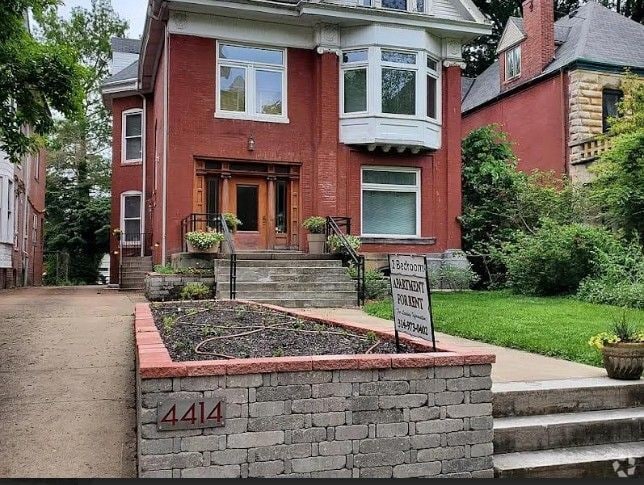 Building Photo - 4414 W Pine Blvd Rental