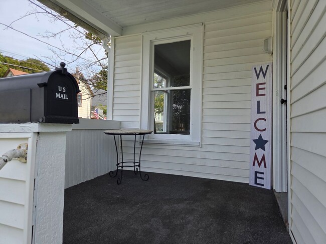 62 Perry Ave