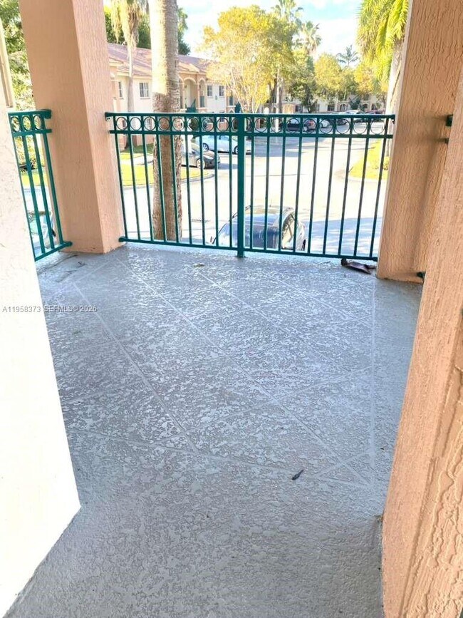 Photo - 1270 SE 31st Ct Unit 201-35