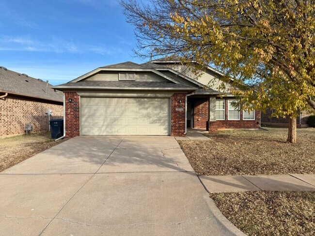 Building Photo - Great 3 Bed 2 Bath in Valencia Neighborhood