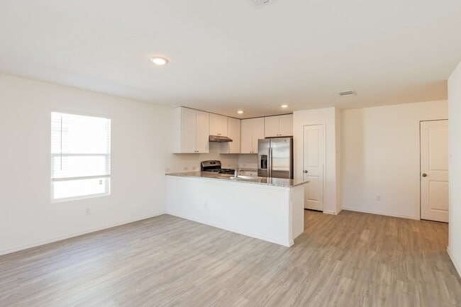 Photo - 2722 Robles St