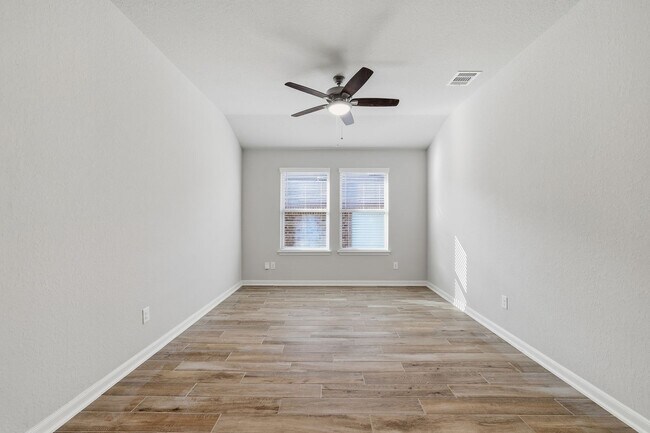 Photo - ***APPLICATION CURRENTLY UNDER REVIEW***Prime Westpointe Living with No Rear Neighbors