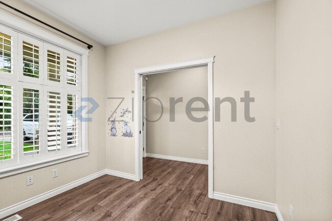 Photo - 7413 NE 200th St