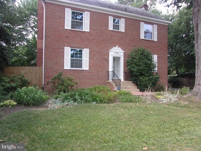Building Photo - 1114 S Oakcrest Rd Rental