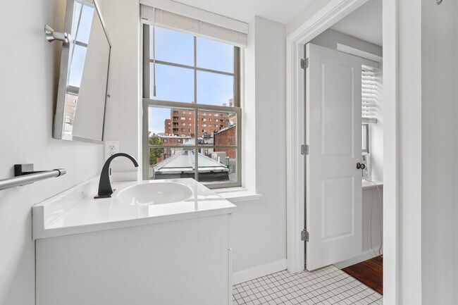 2nd Floor Bathroom