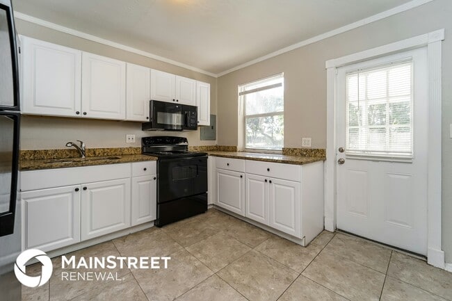 Photo - 122 Allen Rd