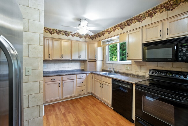 Photo - 560 Monticello Dr