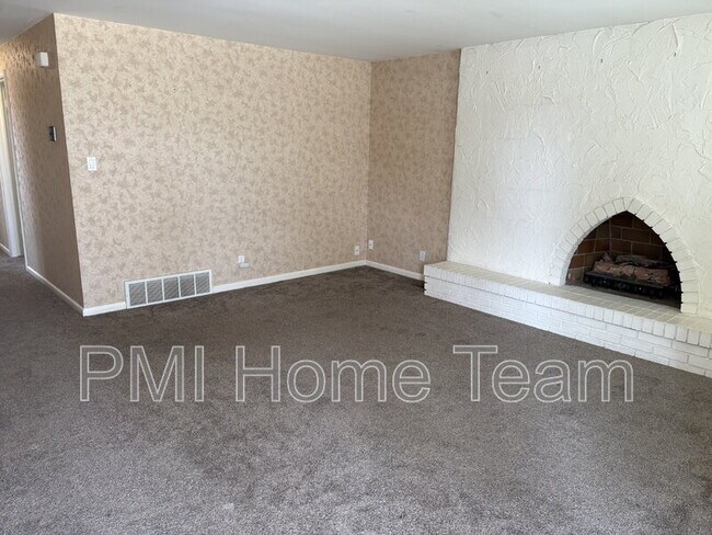 Photo - 5725 S 2050 W