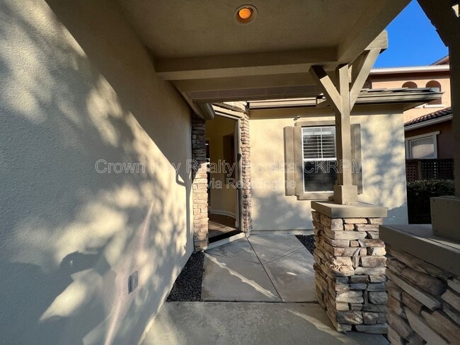 Photo - 724 Shelli St