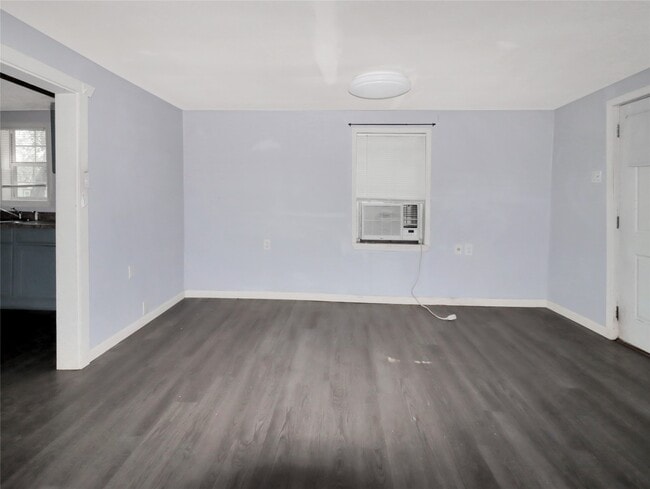 Photo - 6611 Jensen St