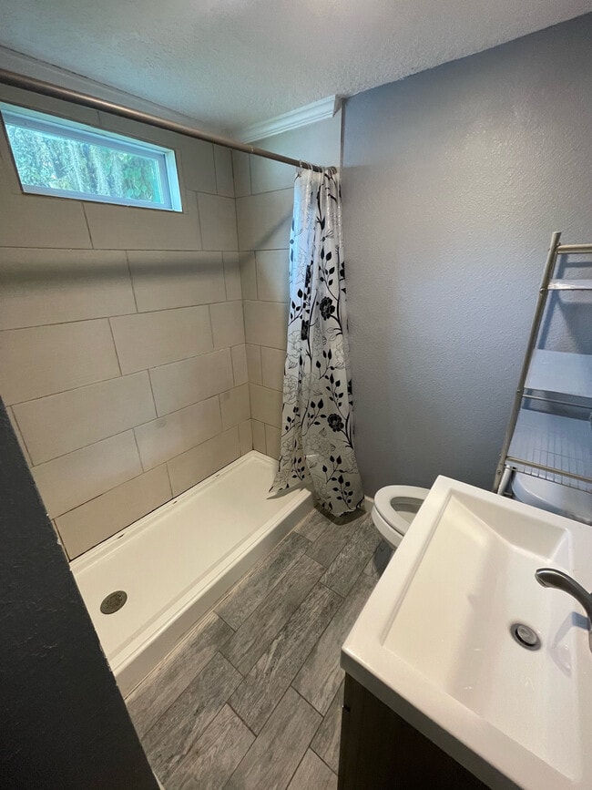 Photo - 1020 W Portage St