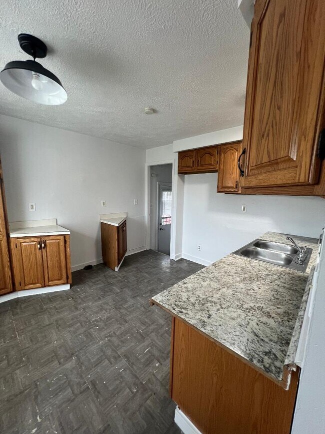 Photo - 14315 Tokay Ave