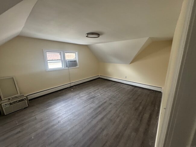 Photo - 190 Whitney Ave Unit 3rd Apartment