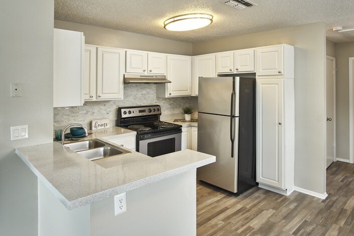 Avenue Creekbridge Apartments For Rent In Brandon Fl Forrent Com