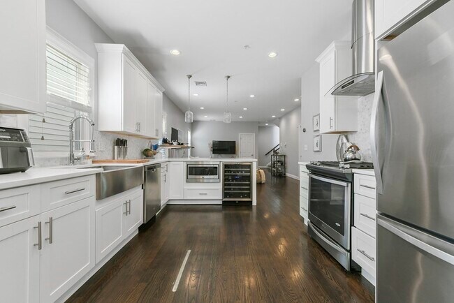 Photo - 349 Meridian St Unidad 3