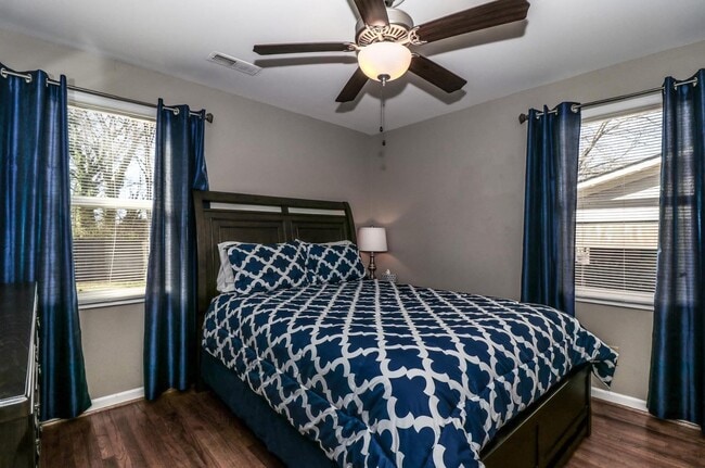 Photo - 907A Hampton Ave