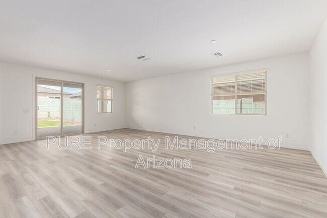 Photo - 17614 W Oberlin Way