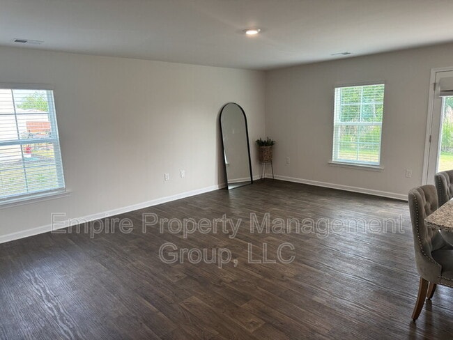 Photo - 261 Carrington Dr