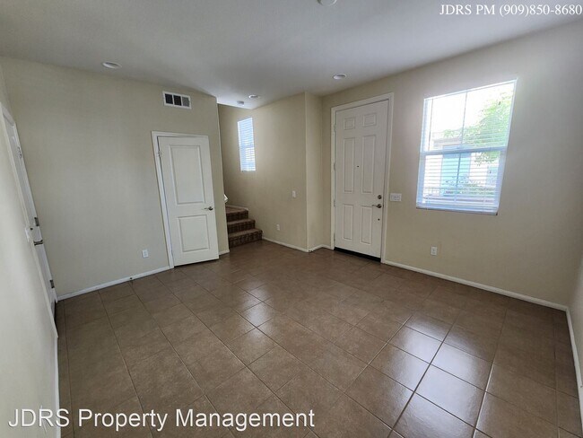 Photo - 3 br, 2.5 bath House - 140 Royal Way