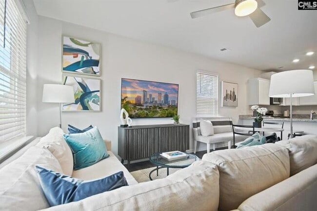 Photo - 445 Lady Liberty Wy