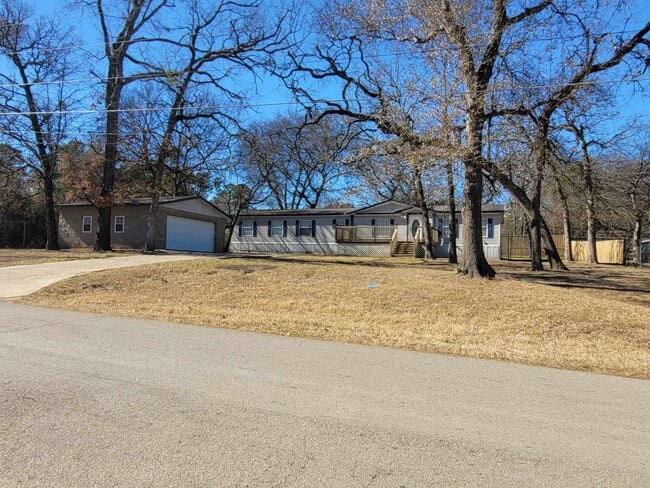 Photo - 22696 Lakeway Hbr