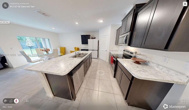Photo - 2137 SE Glenrock Terrace