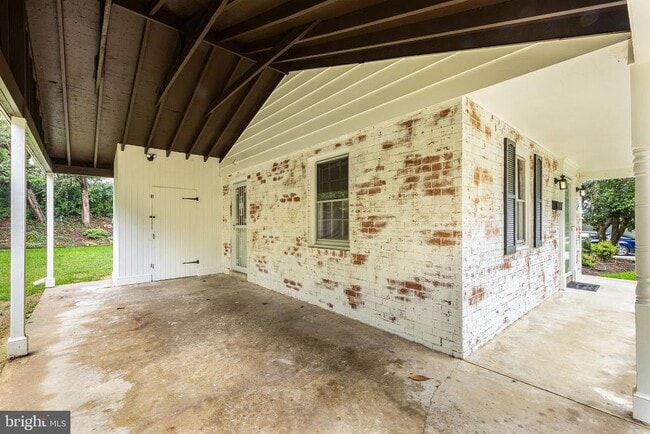Photo - 615 Smallwood Rd