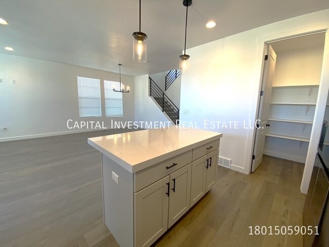 Photo - 11541 Engelmann Dr