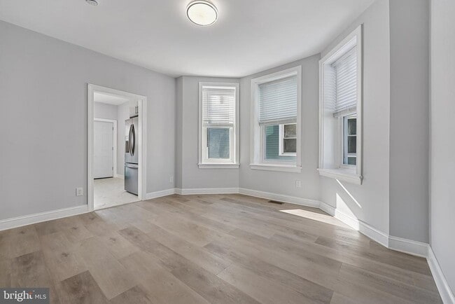 Photo - 92 Leigh Ave