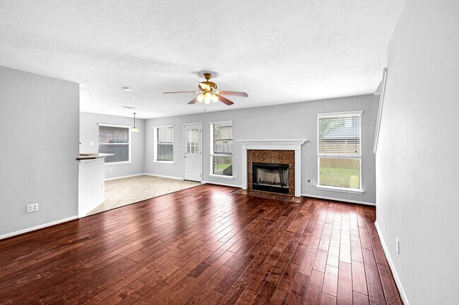 Photo - 3102 Millers Oak Ln