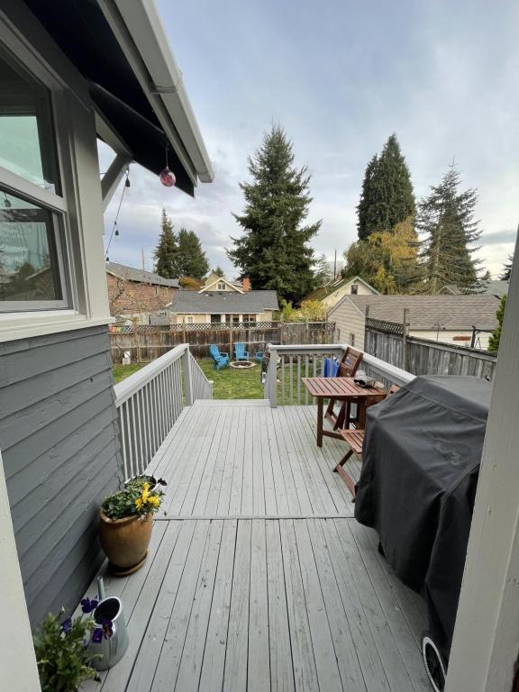 Photo - 8050 27th Ave NW