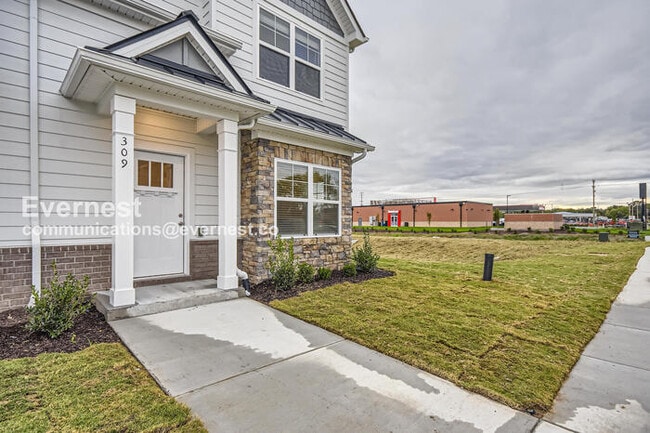 Photo - 208 Ansley Wy