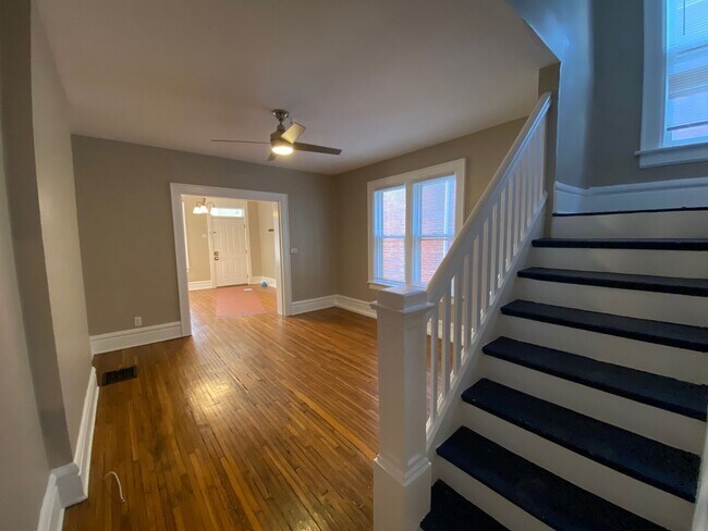 Photo - 88-90-90 E 4th Ave Unidad 88