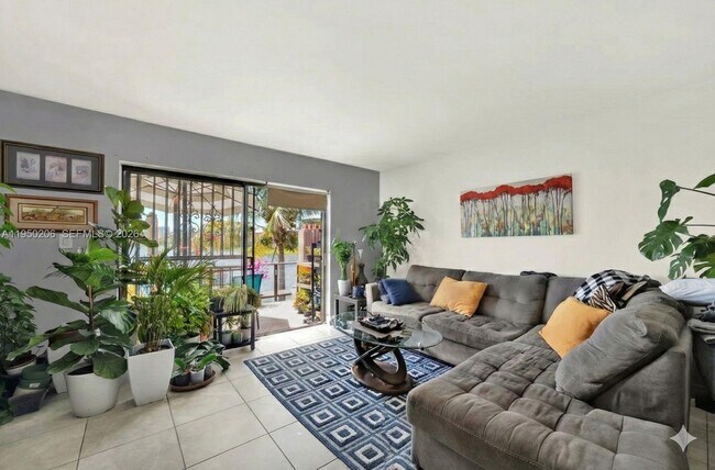 Photo - 10810 NW 7th St Unit 6B