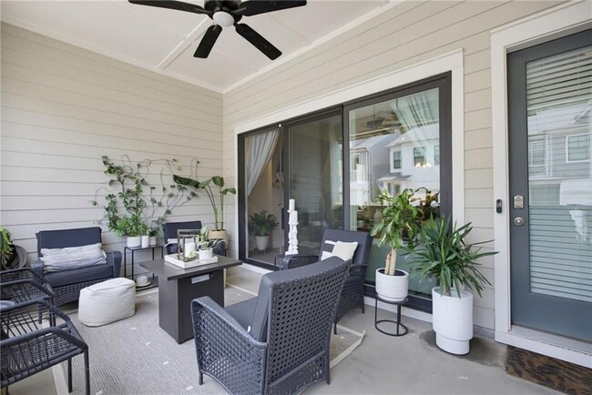 Photo - 730 Stickley Oak Way