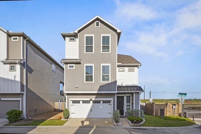 Building Photo - 11909 Primrose Creek Trail