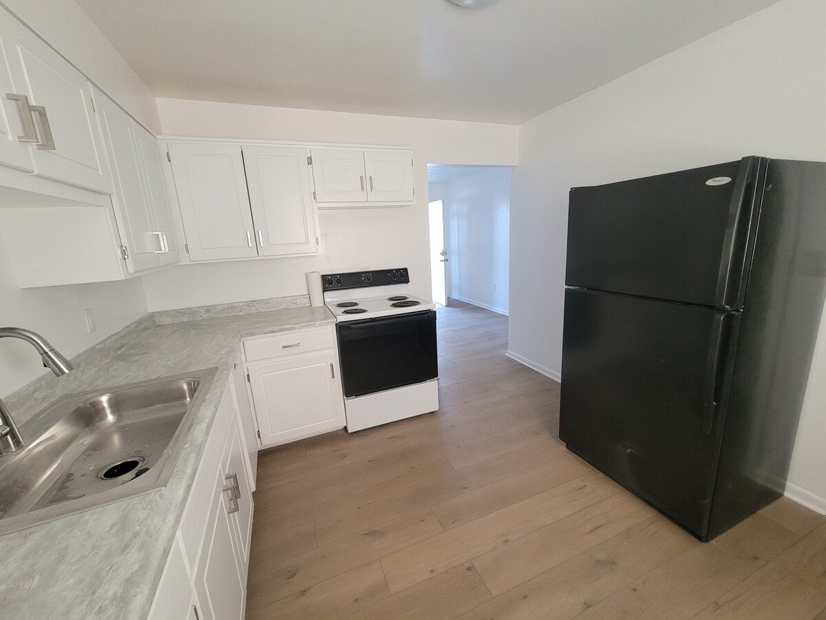 Photo - 135 Mather Cir