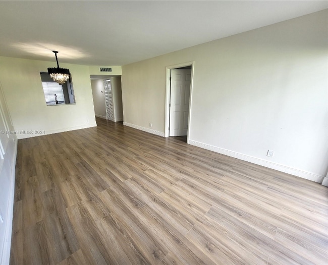 Photo - 8610 N Sherman Cir Unidad 210