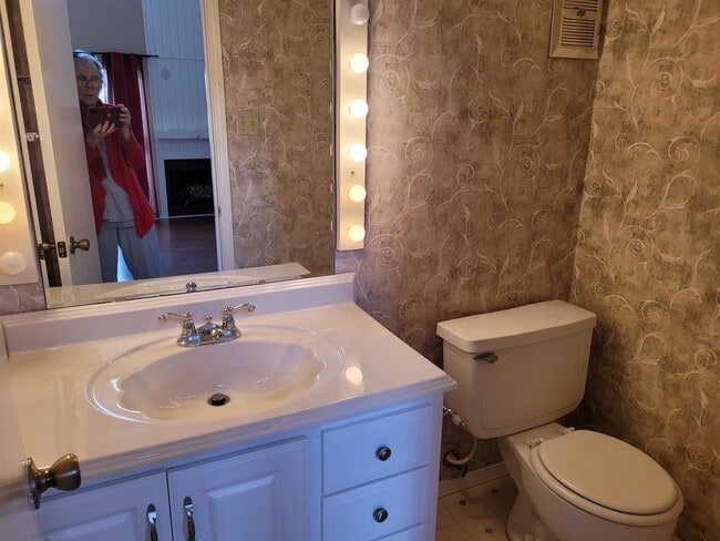 Photo - 306 Out Yonder