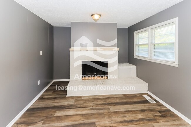 Photo - 4012 Lindwood Dr