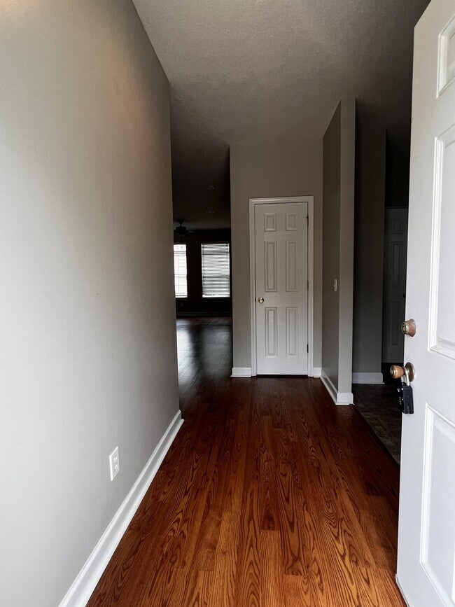 Photo - 708 Tattnall Dr