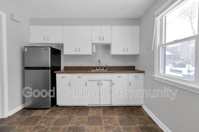 Photo - 854 Richmond Ave