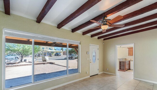 Photo - 410 E Waverly St