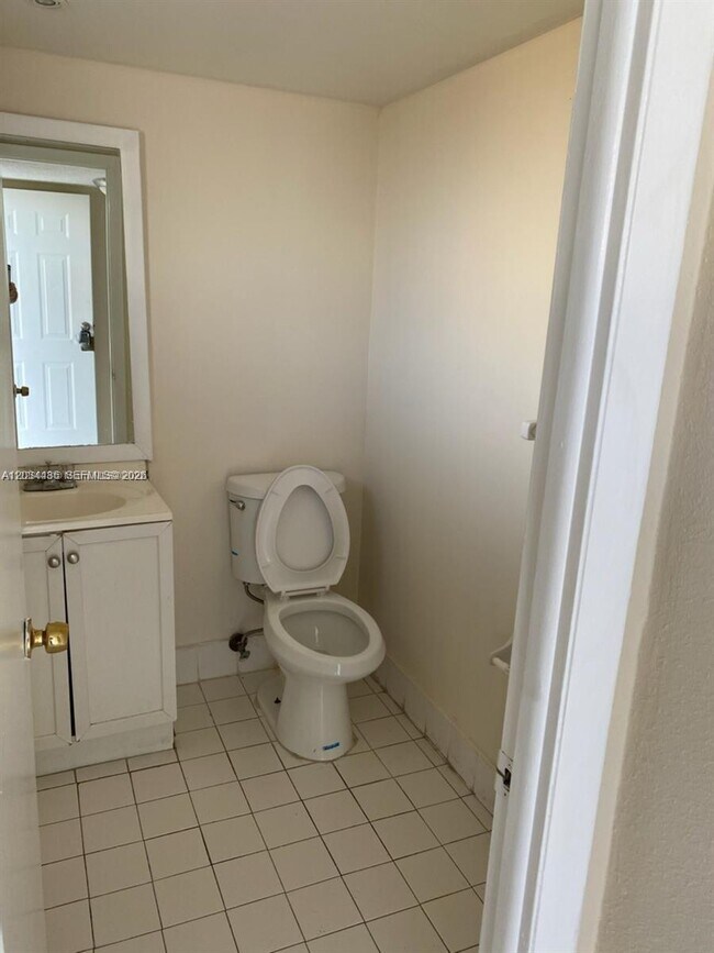 Photo - 2903 N Miami Beach Blvd Unit 505