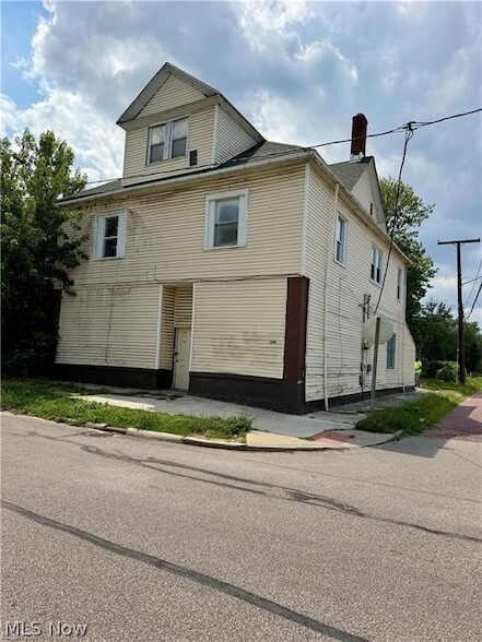Building Photo - 3654 E 53rd St Unit 3