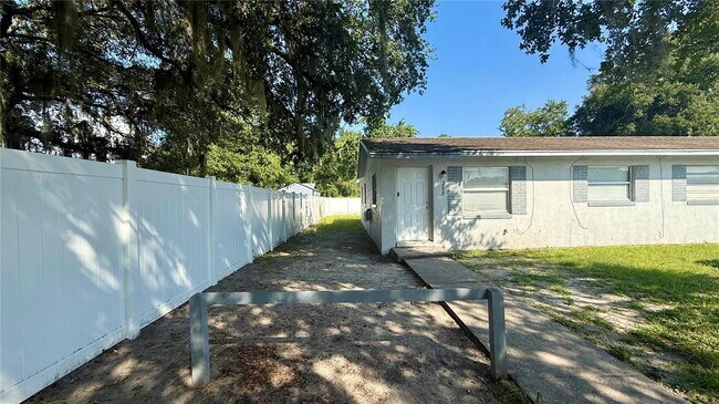 205 Mill St