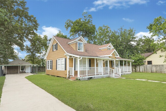Photo - 7017 Schley St