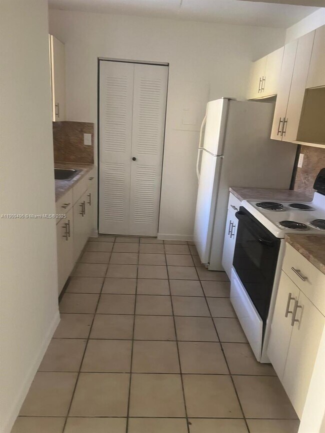 Photo - 686 NW 114th Ave Unit 204